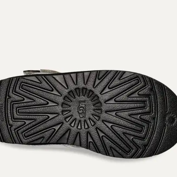 UGG Big Kids Neumel Platform Leather boots - Picture 12 of 14